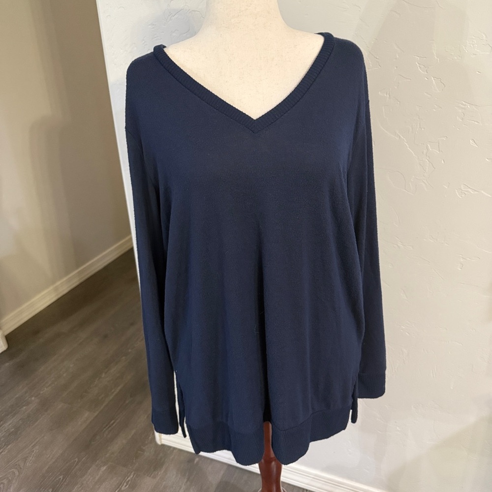 Lucky Brand Women's Navy V-Neck Sweater. Size XXL